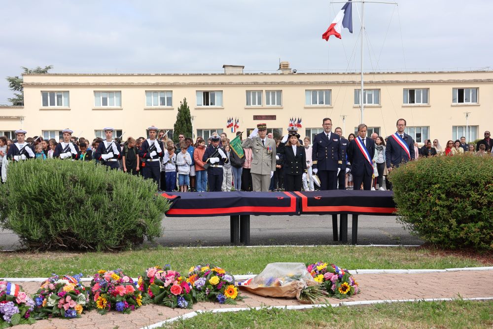 Lire la suite à propos de l’article Cérémonie commémorative du 80ᵉ anniversaire de la victoire du 8 mai 1945 Centre Marine de Houilles “Commandant Millé”