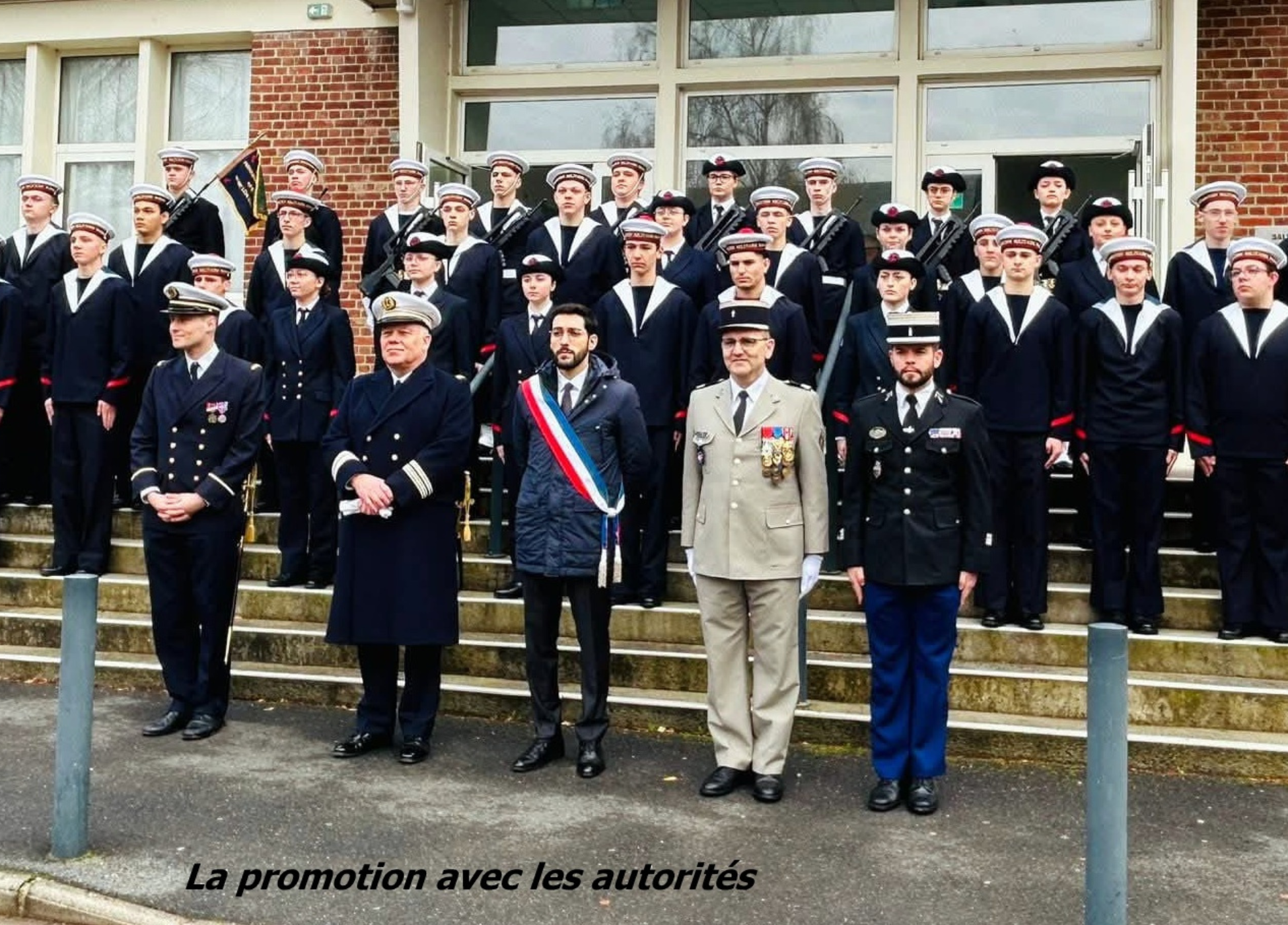 Lire la suite à propos de l’article REMISE DU FANION A LA PMM « LÉON GAUTIER »  D’ARRAS