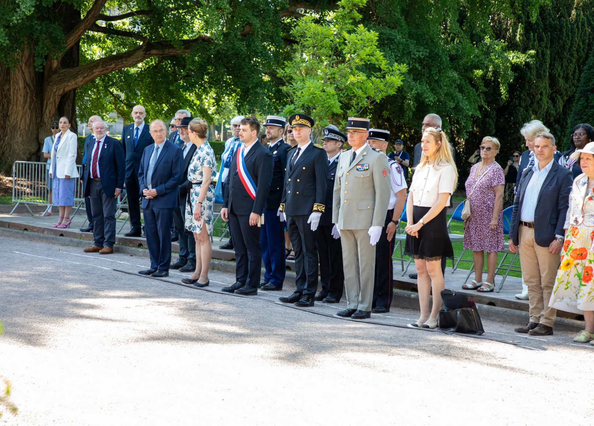 Lire la suite à propos de l’article CEREMONIE COMMEMORATIVE DE LA JOURNEE NATIONALE DE LA RESISTANCE
