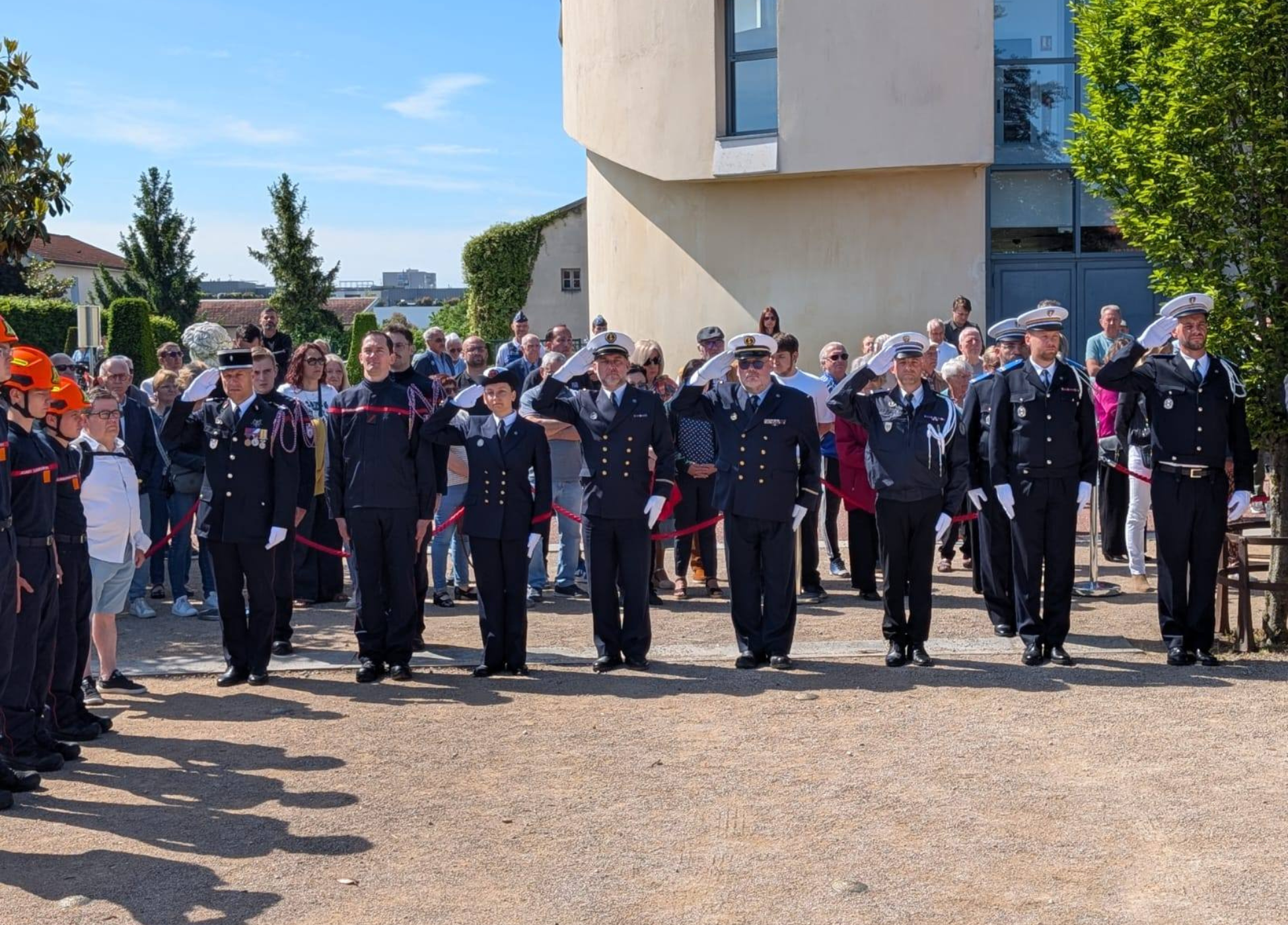 Lire la suite à propos de l’article COMMEMORATION DU 08 MAI EN RHONE ALPES