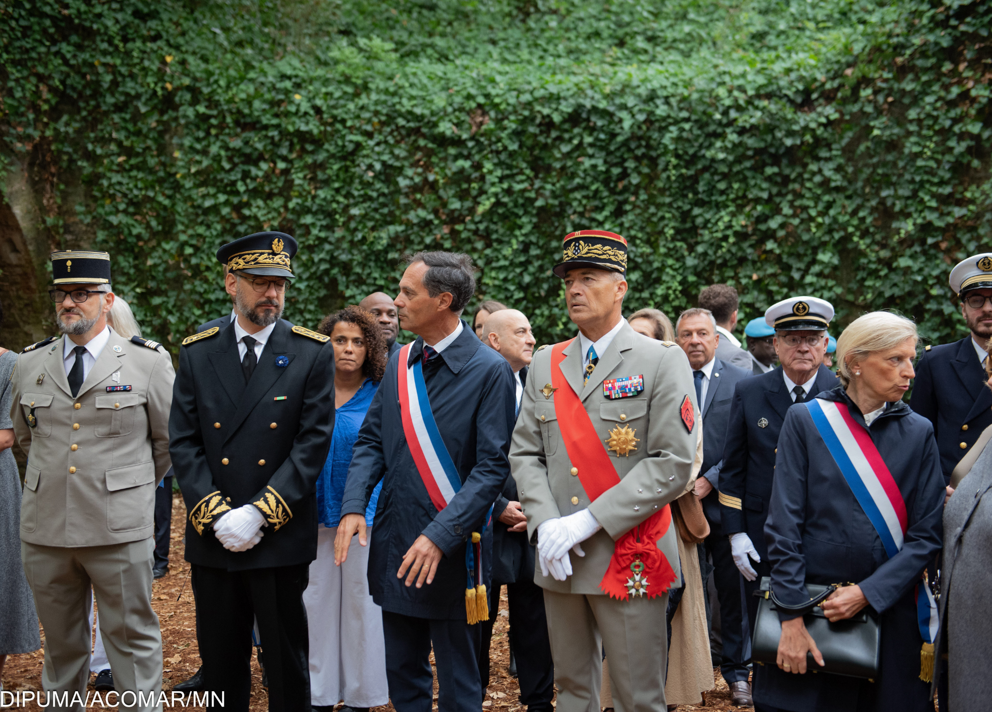 Lire la suite à propos de l’article CEREMONIE AU MONT VALERIEN