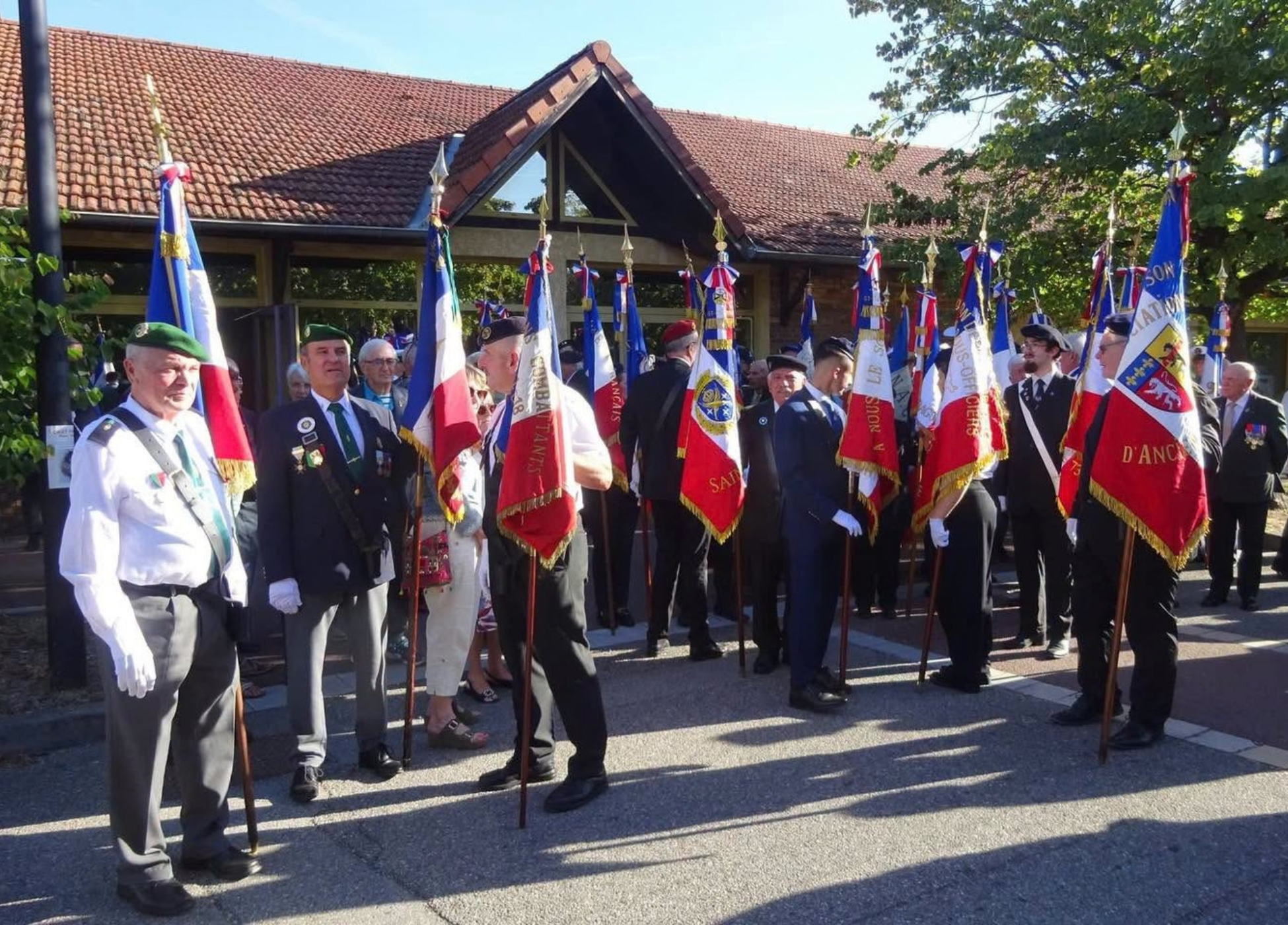 Lire la suite à propos de l’article COMMEMORATION A SAINT BONNET DE MURE